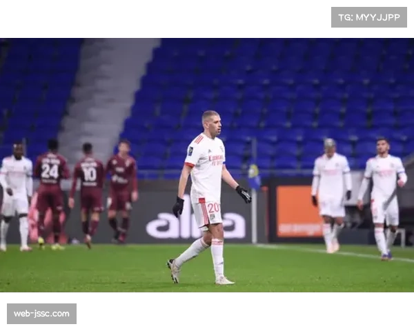 通讯：从争议到普及——VAR半自动越位技术在法甲首个赛季的应用回顾